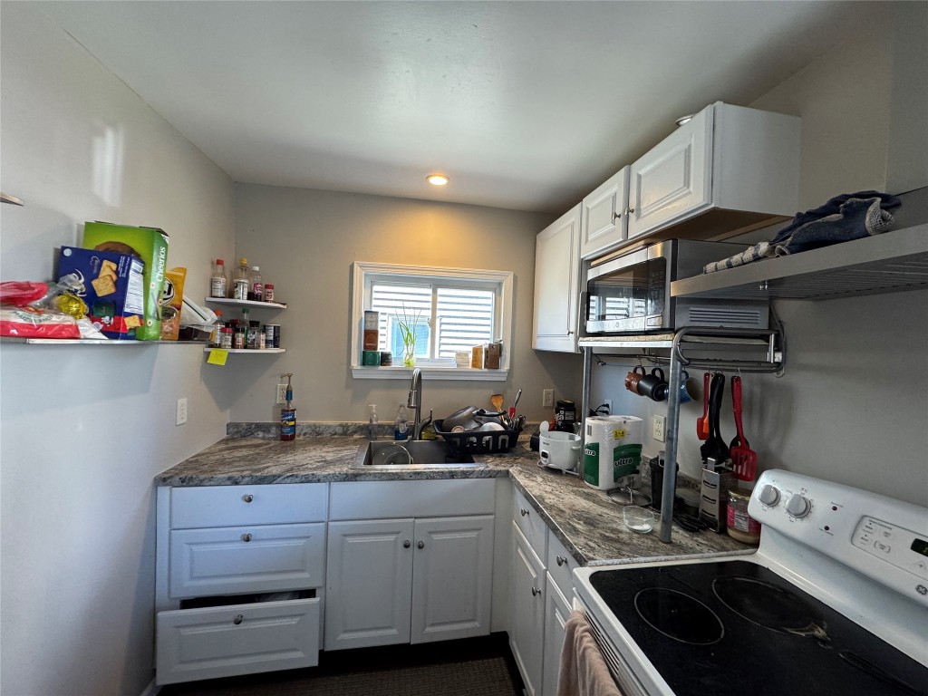 211 Floral Avenue, Johnson City, New York image 5