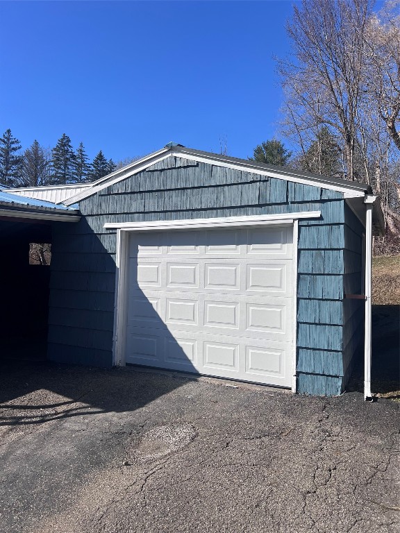 775 Pollard Road, Johnson City, New York image 2