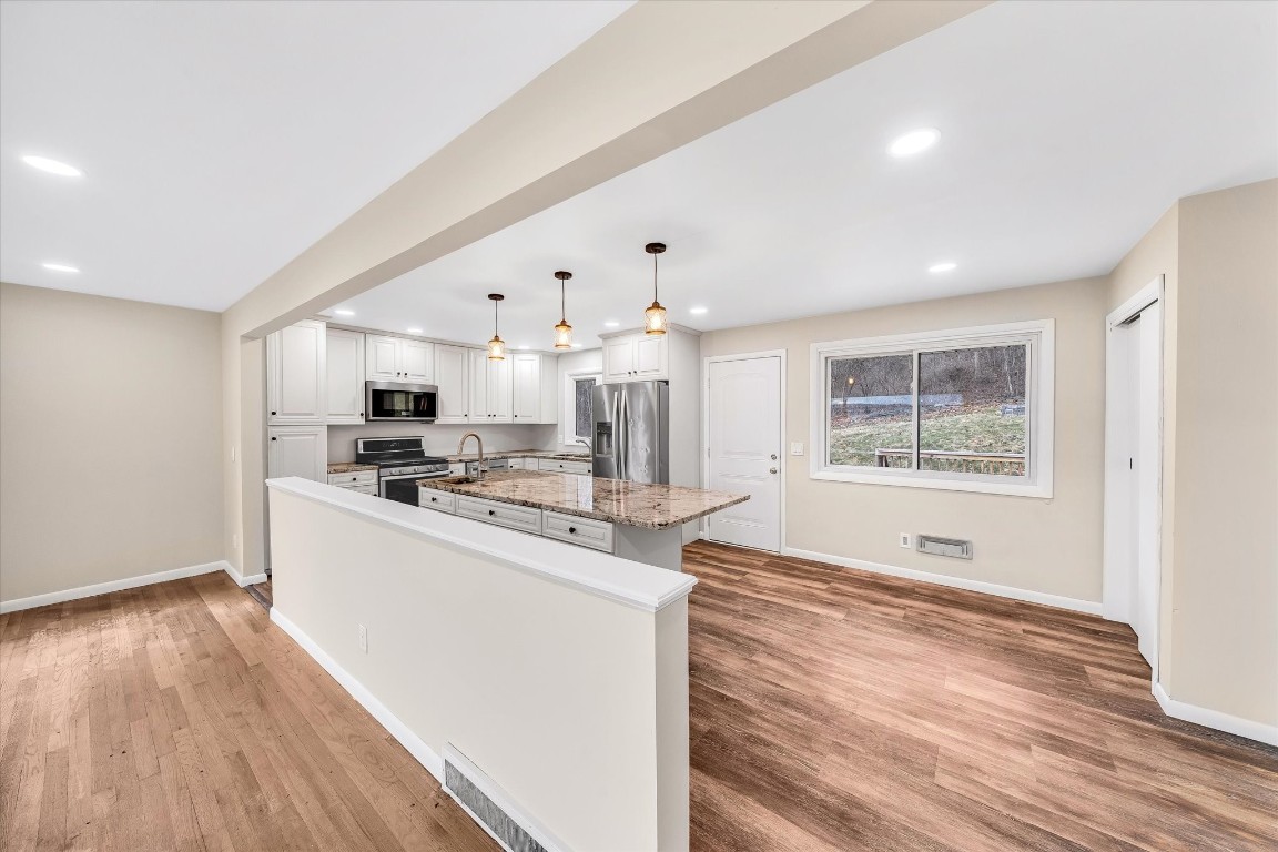 17 Dover Drive, Endicott, New York image 3
