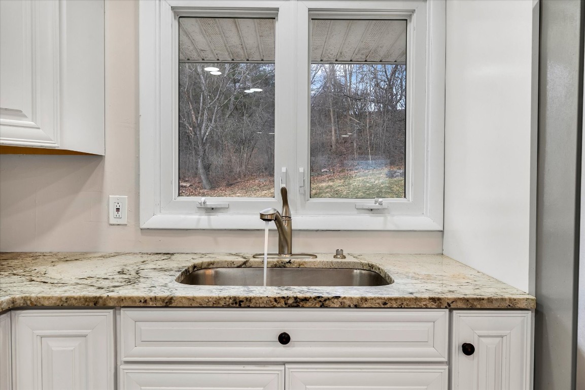 17 Dover Drive, Endicott, New York image 7