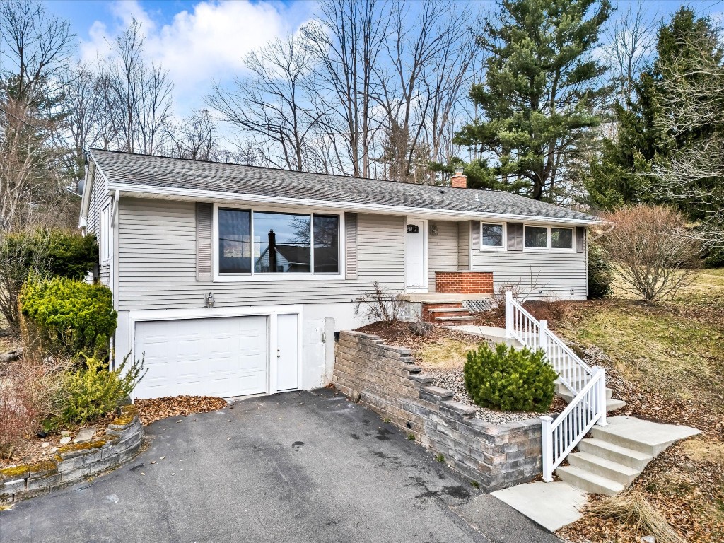 17 Dover Drive, Endicott, New York image 24
