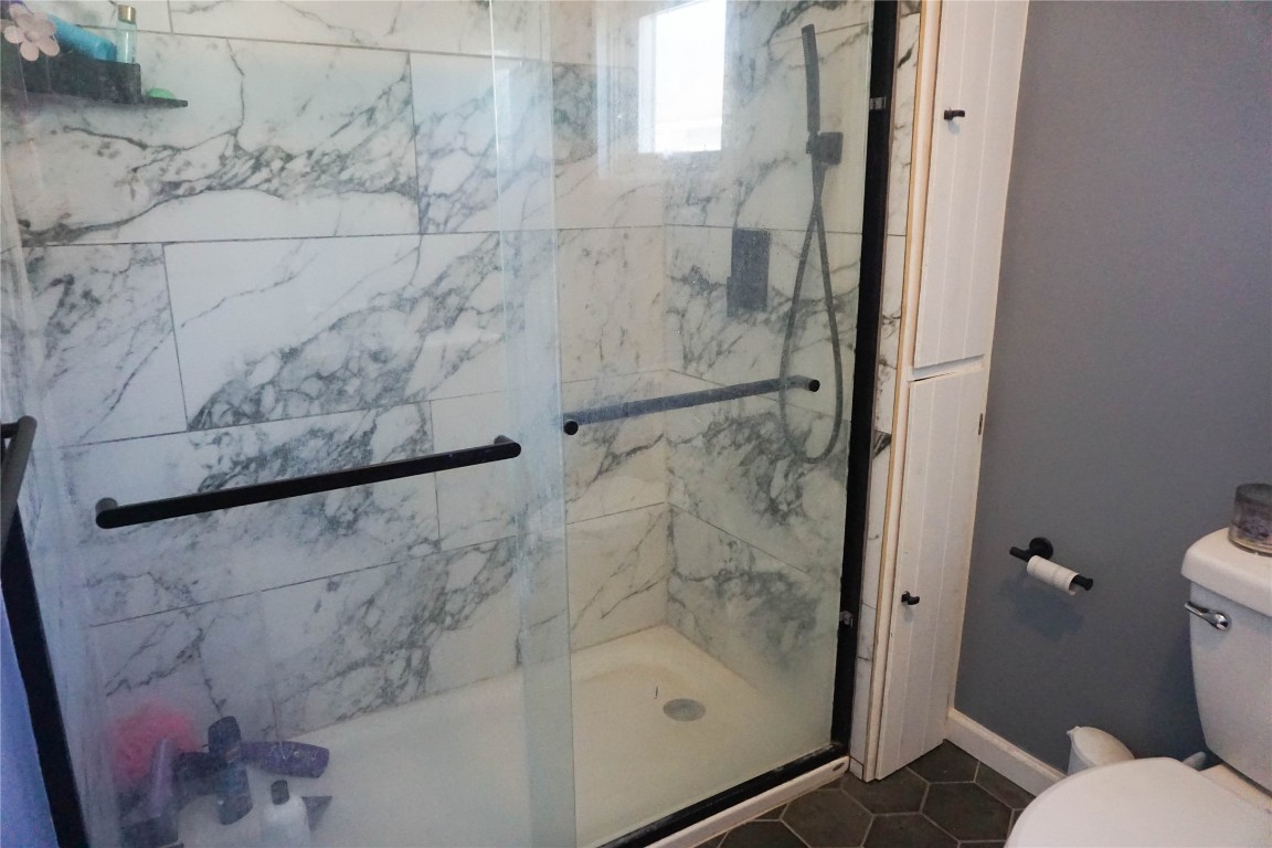 77 Hill Avenue, Johnson City, New York image 10