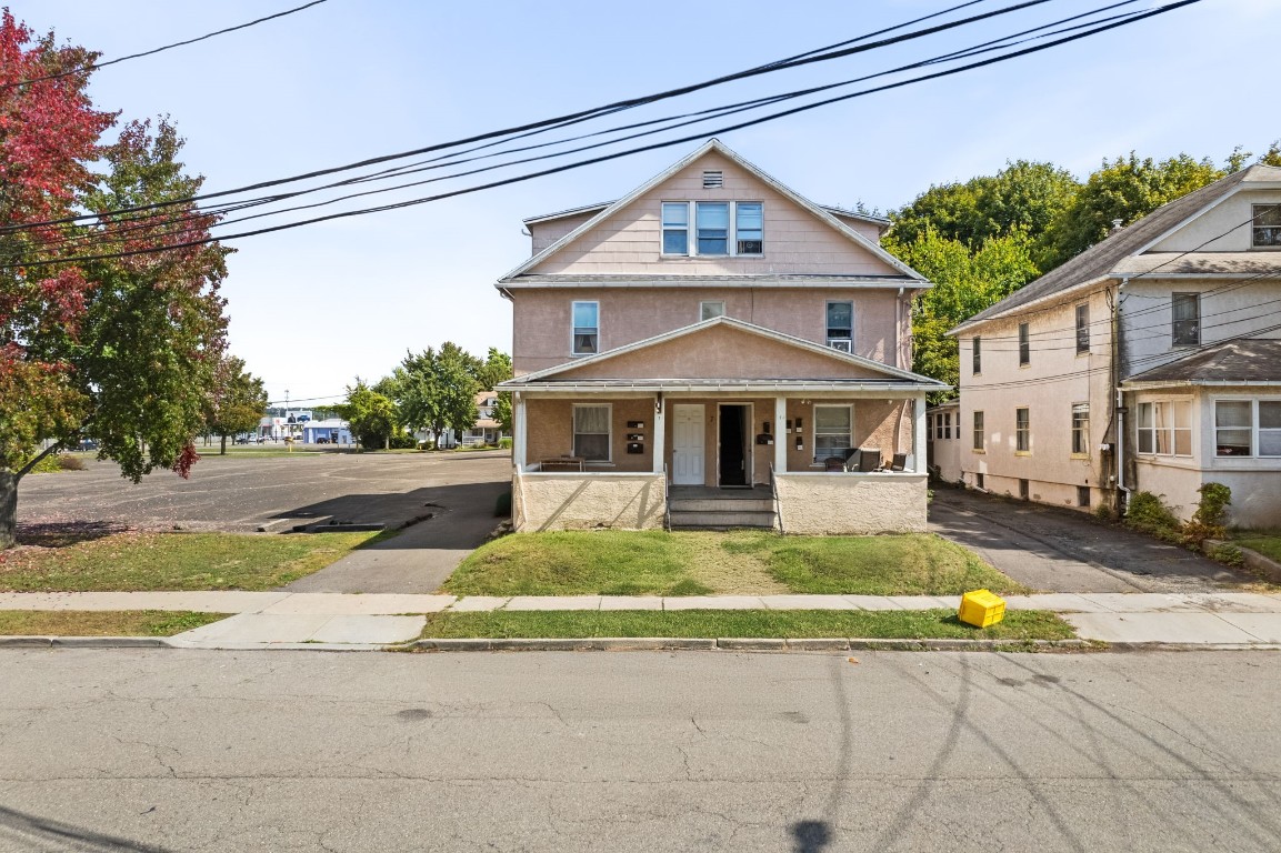 7 Adams Avenue