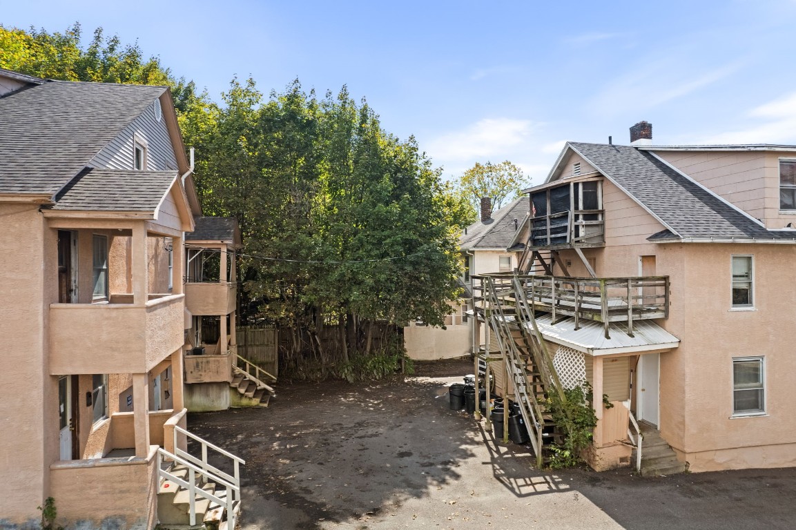 7 Adams Avenue
