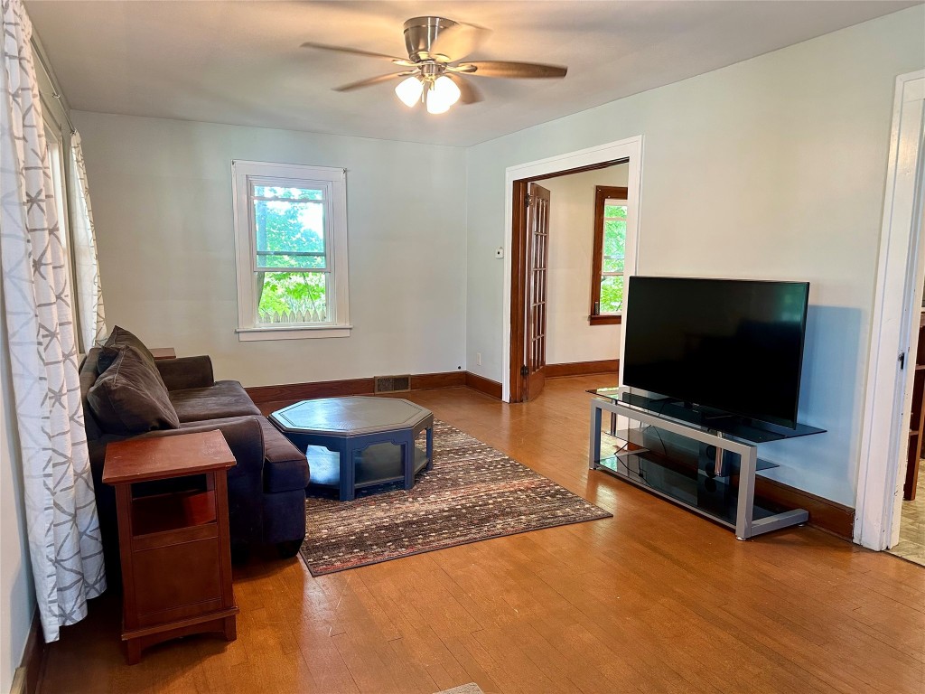 40 Haynes Avenue, Johnson City, New York image 4