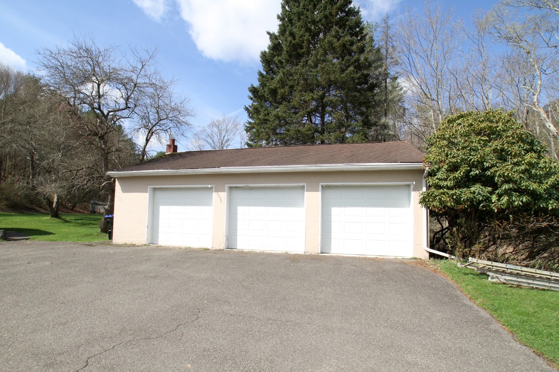 440 Costley Road, Vestal, New York image 44