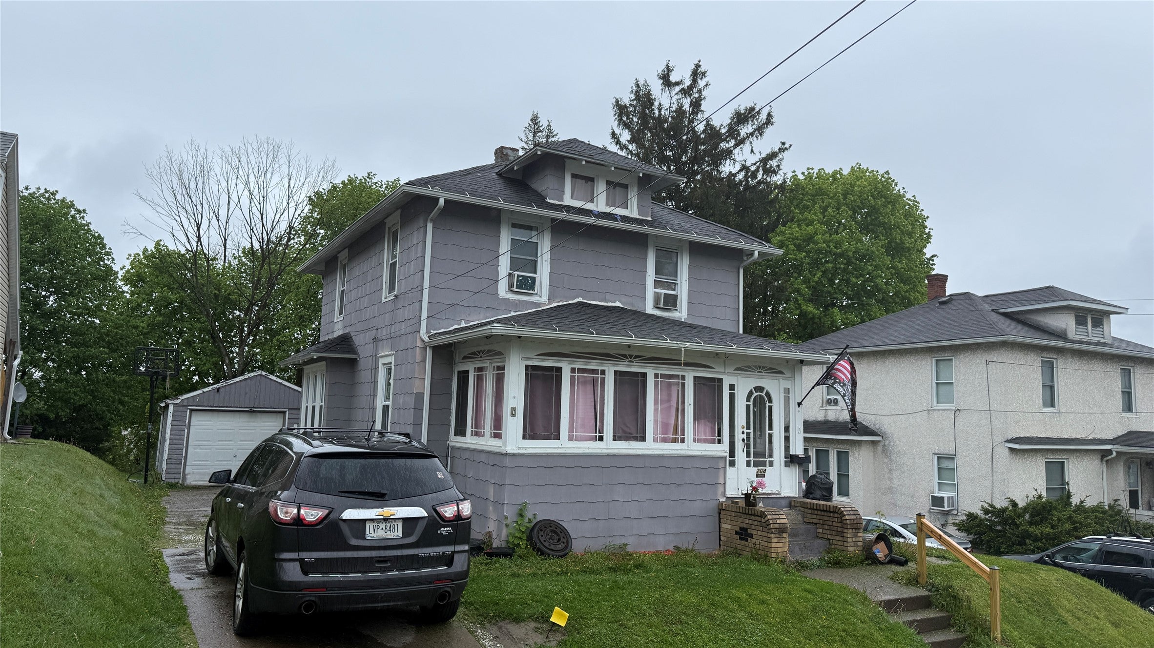 204 Bermond Avenue - Photo 2