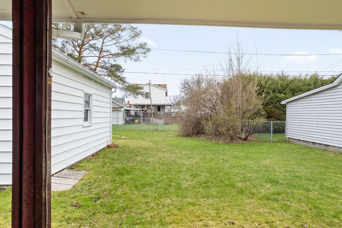 111 W Wendell Street, Endicott, New York image 38