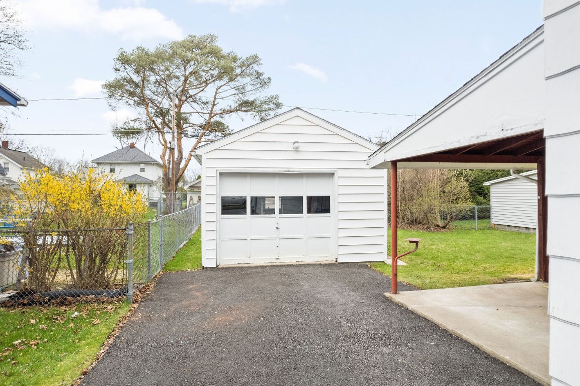 111 W Wendell Street, Endicott, New York image 37