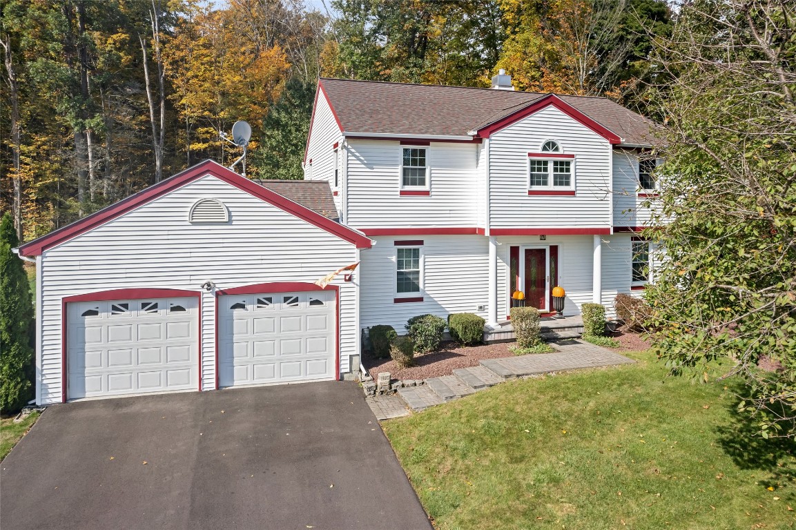 1243 Foxboro Lane, Endicott, New York image 1