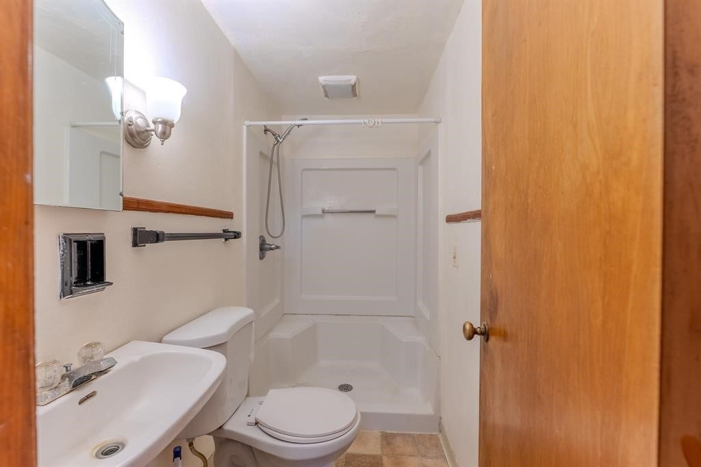 302 N Nanticoke Apt 3