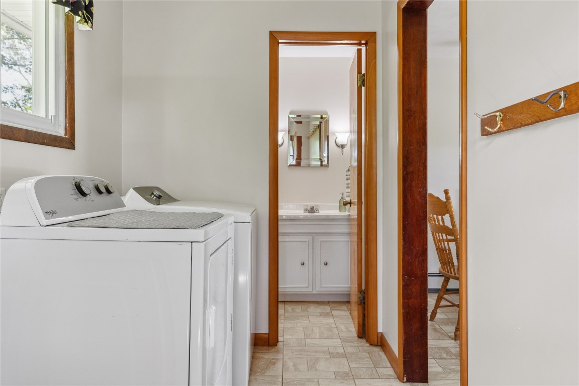 233 Juneberry Road, Vestal, New York image 7