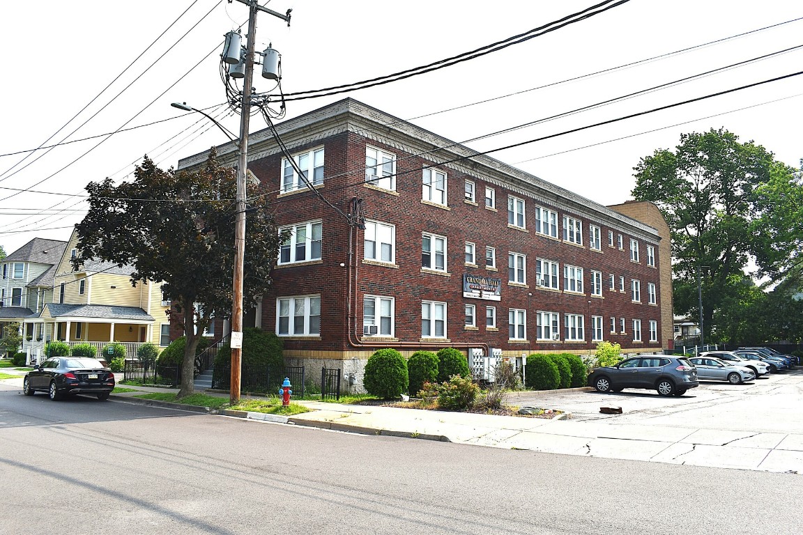 2 Crandall Street