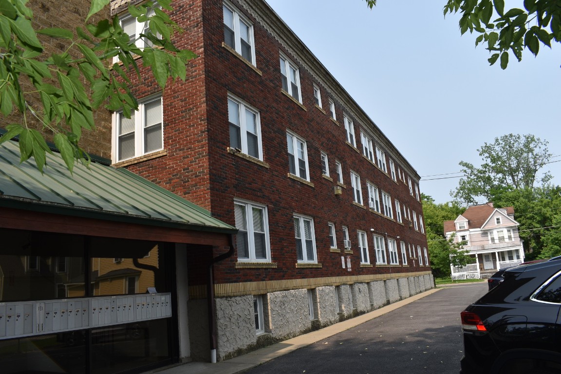 2 Crandall Street