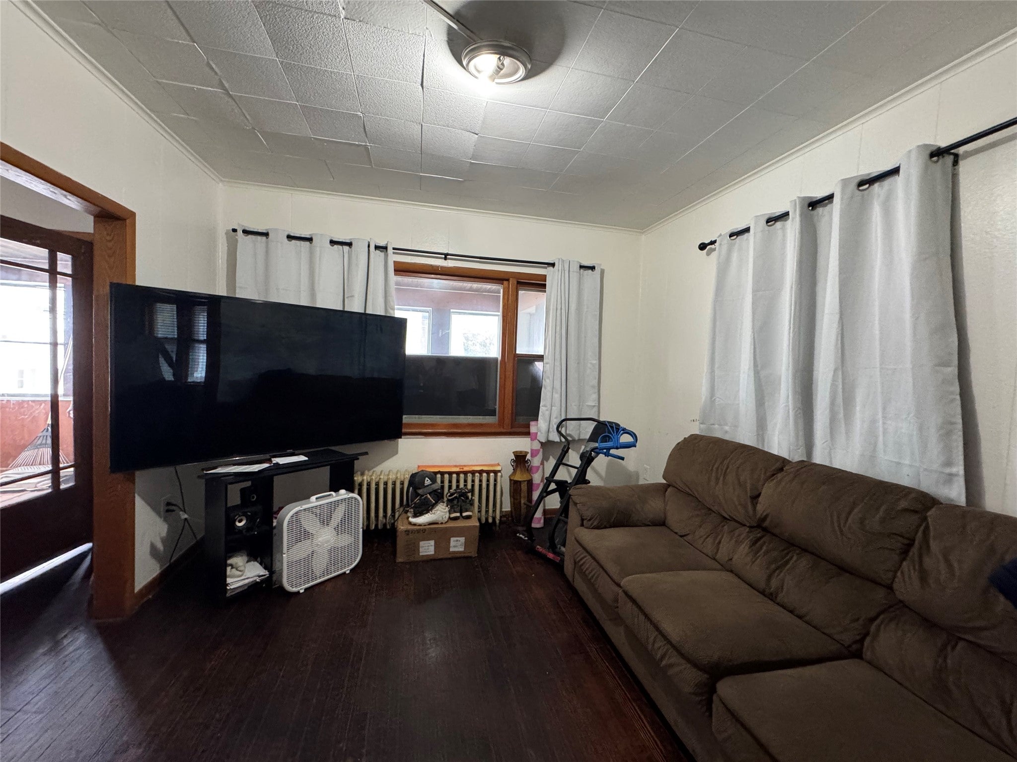 110 Glenwood Avenue - Photo 3