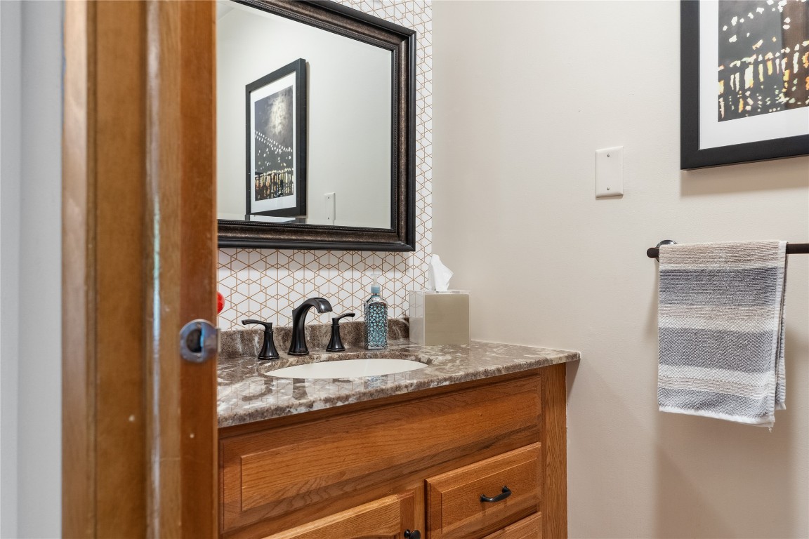 1205 Hartwick Lane, Vestal, New York image 20