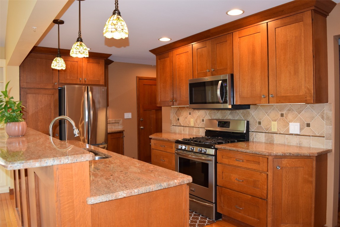 172 N Harrison Street, Johnson City, New York image 14