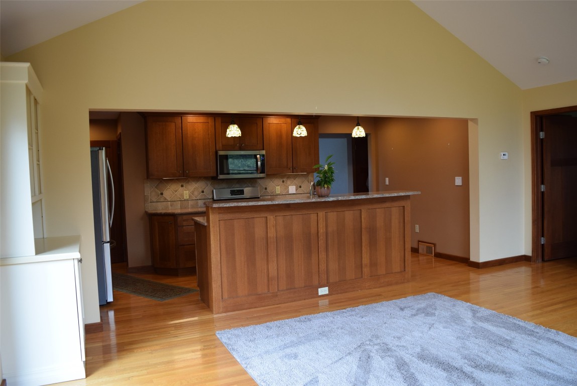 172 N Harrison Street, Johnson City, New York image 23