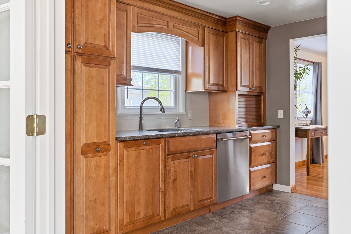 405 Beckwith Avenue, Endicott, New York image 11