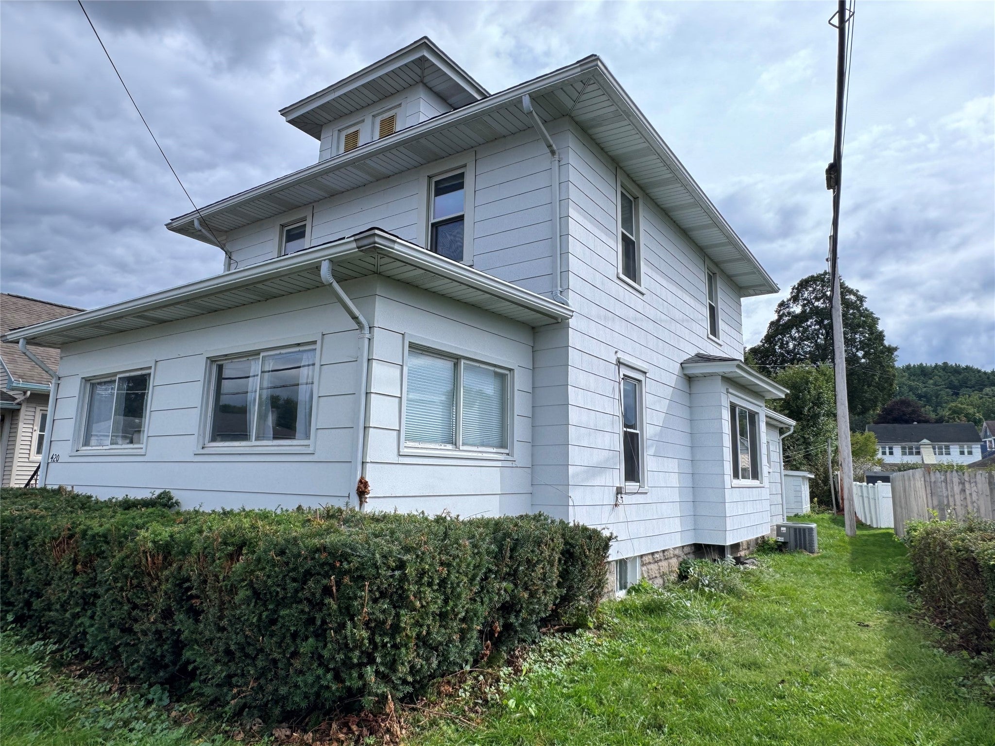 420 Marion St - Photo 2