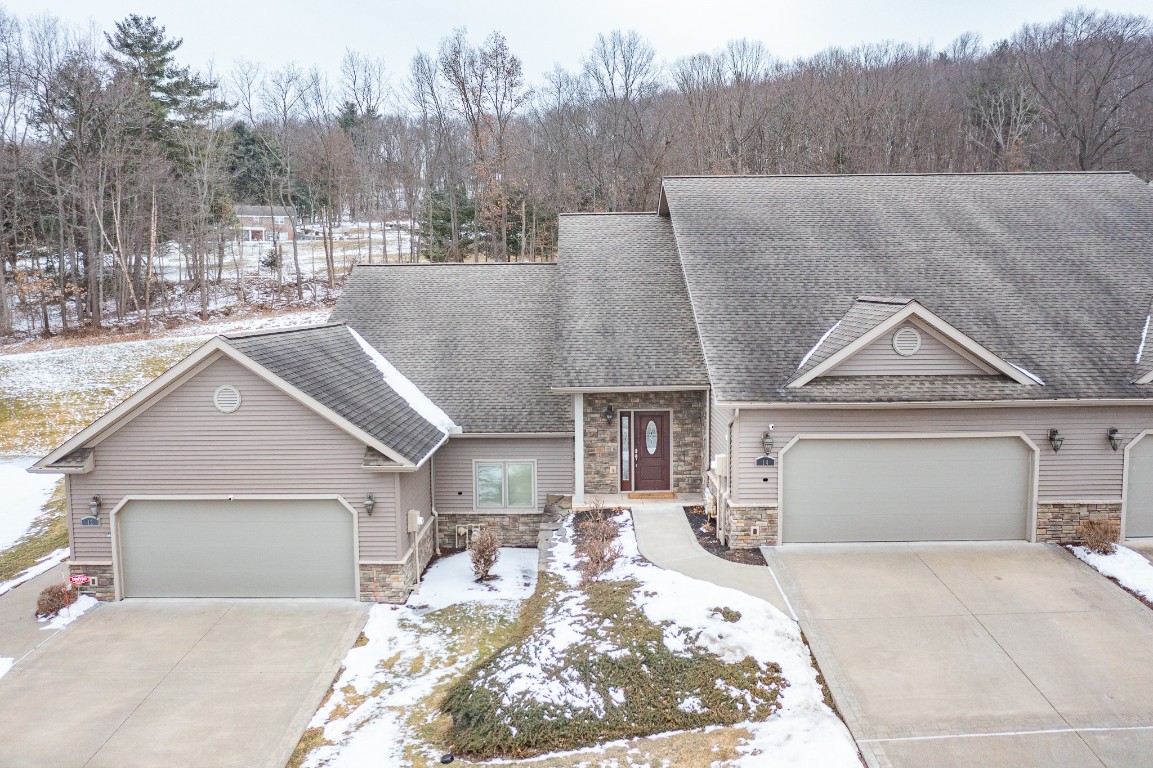 14 Eagle Drive, Endicott, New York image 2