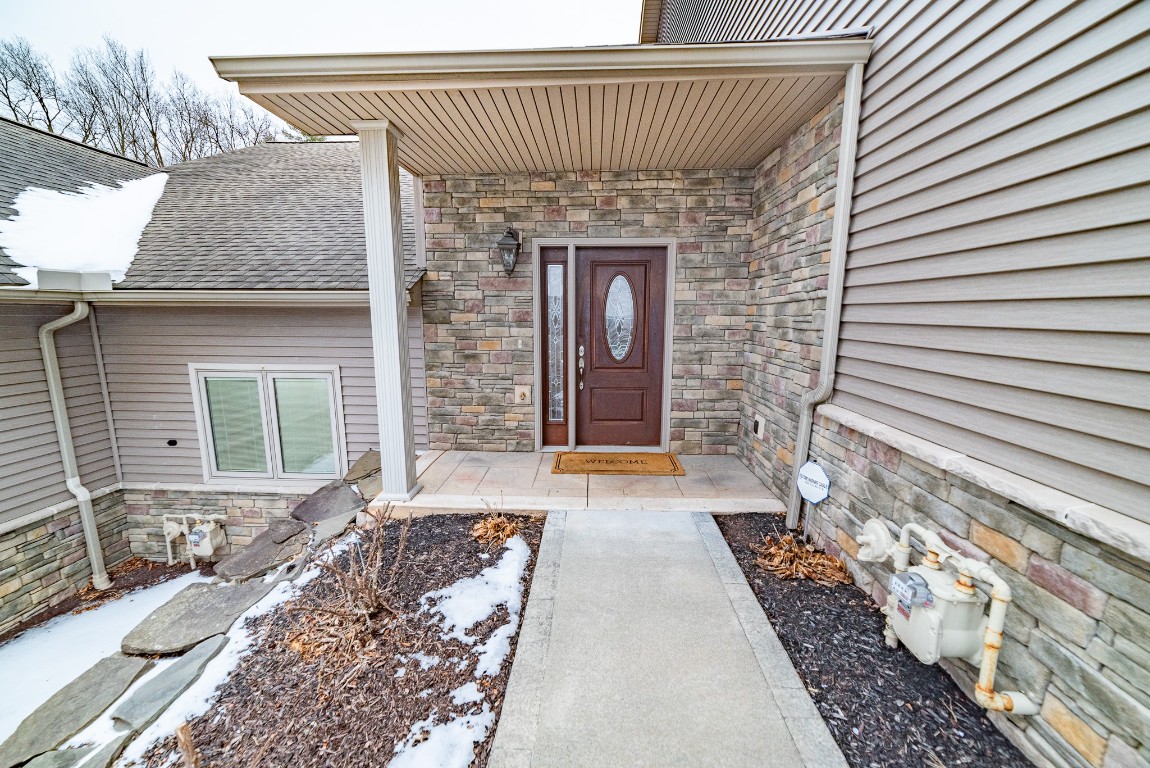 14 Eagle Drive, Endicott, New York image 1