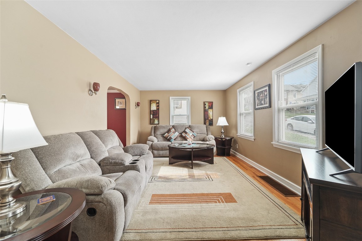 37 Albany Avenue, Johnson City, New York image 10