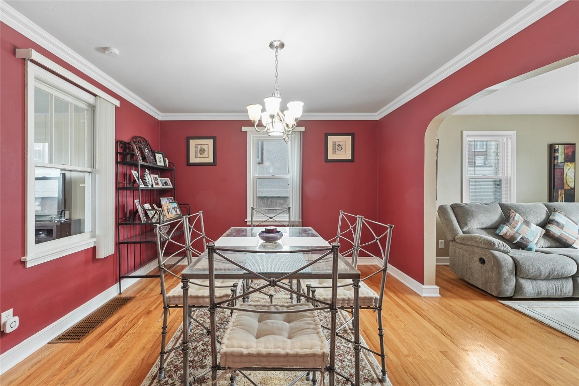37 Albany Avenue, Johnson City, New York image 3