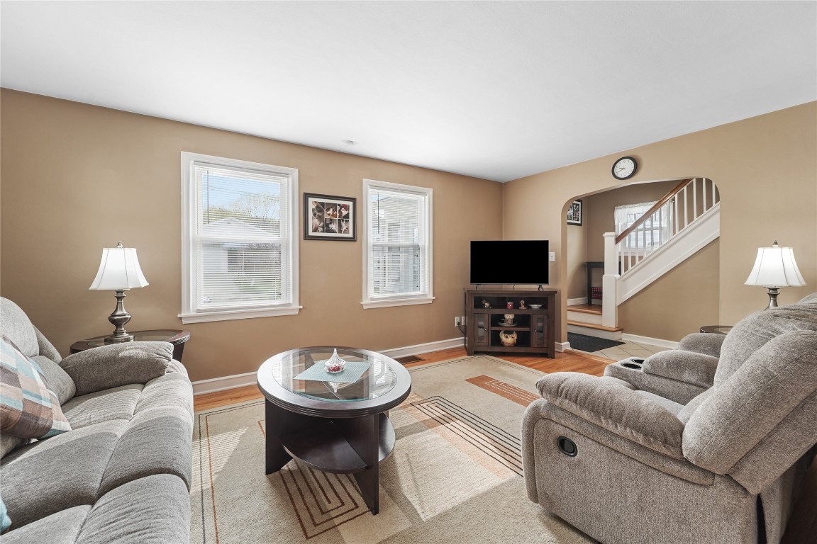 37 Albany Avenue, Johnson City, New York image 8