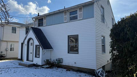 Homes For Sale - 22 Riverview Ave Ave<br/> Binghamton, NY 13904