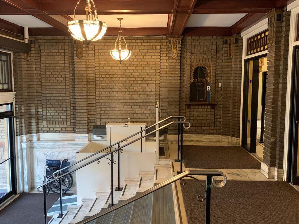 255 Washington Street