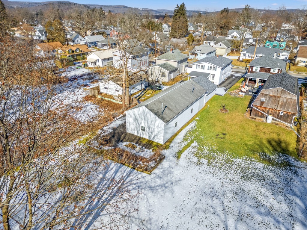 140 Melbourne Street, Vestal, New York image 32