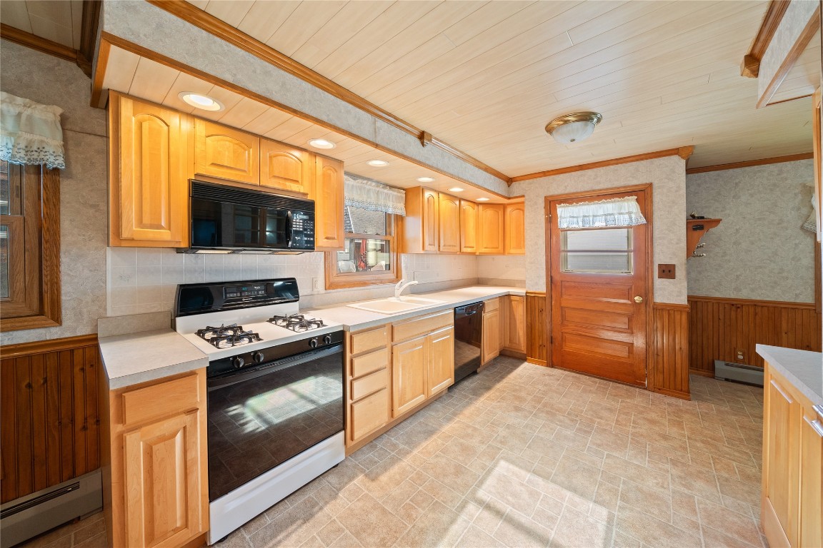 140 Melbourne Street, Vestal, New York image 11