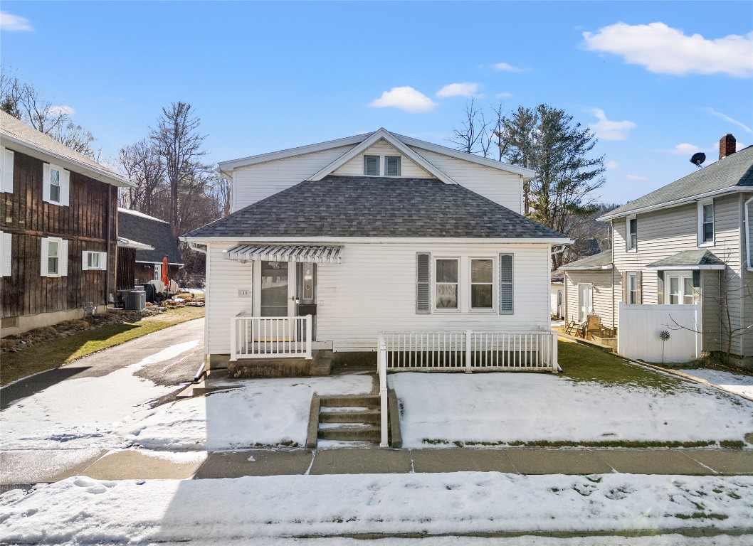 140 Melbourne Street, Vestal, New York image 1