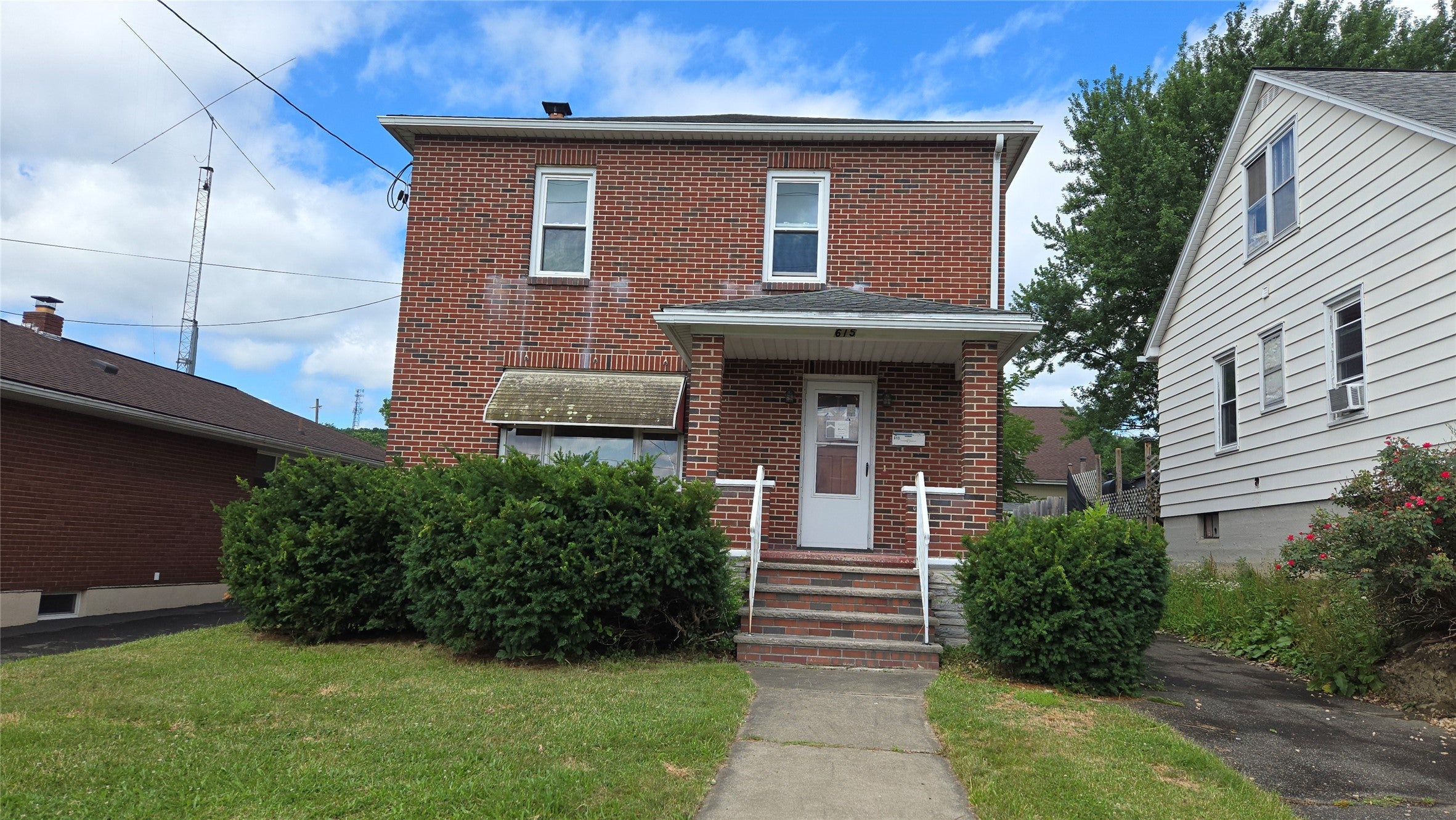 615 Irving Avenue - Photo 2