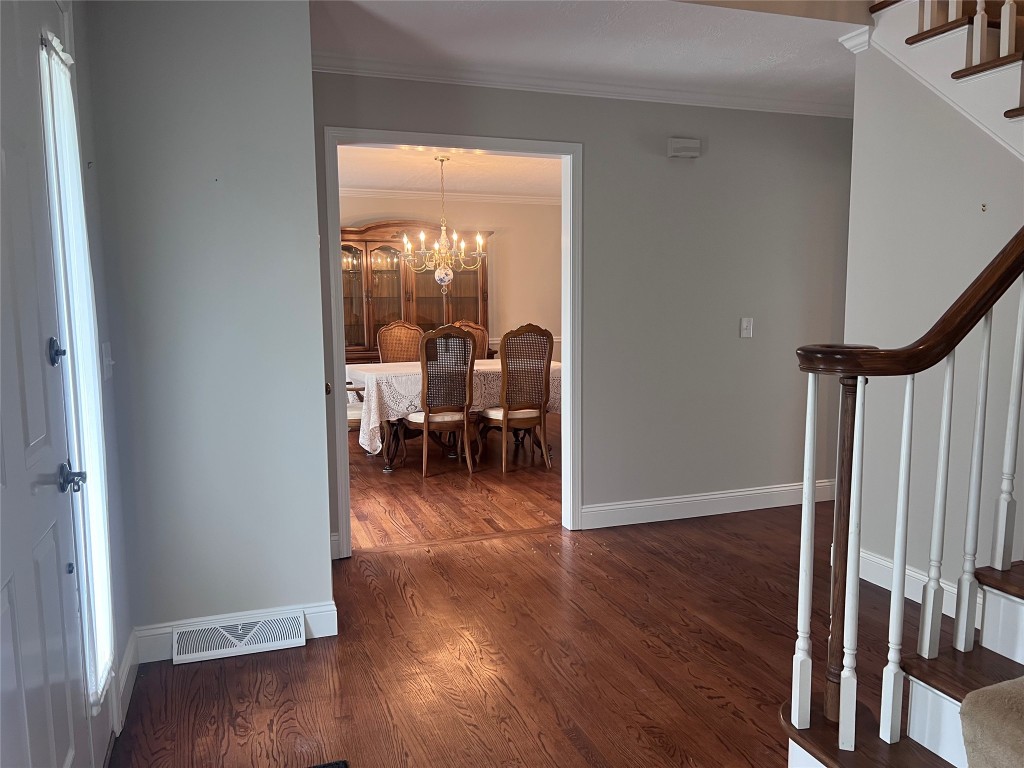 2505 Foxwood Lane, Vestal, New York image 1