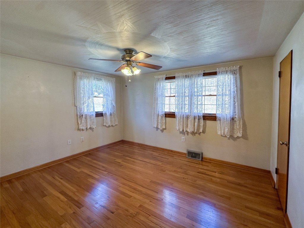 961 Day Road, Endicott, New York image 10