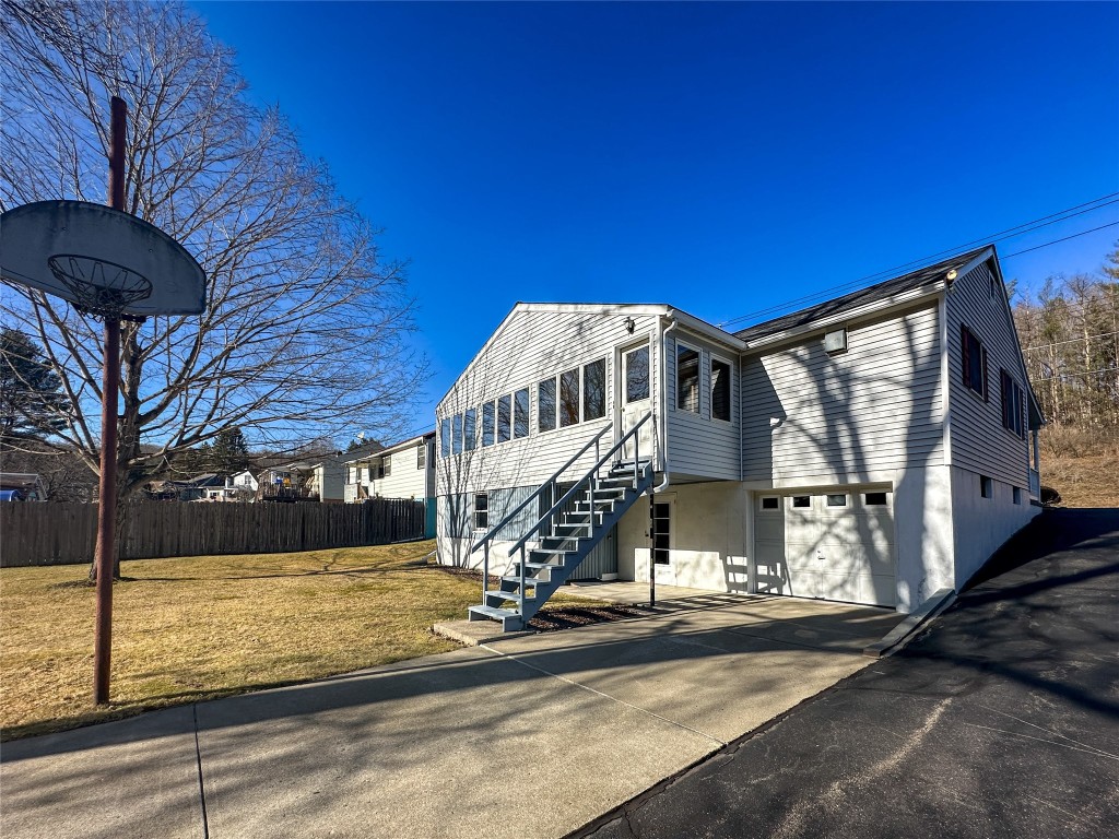 961 Day Road, Endicott, New York image 32