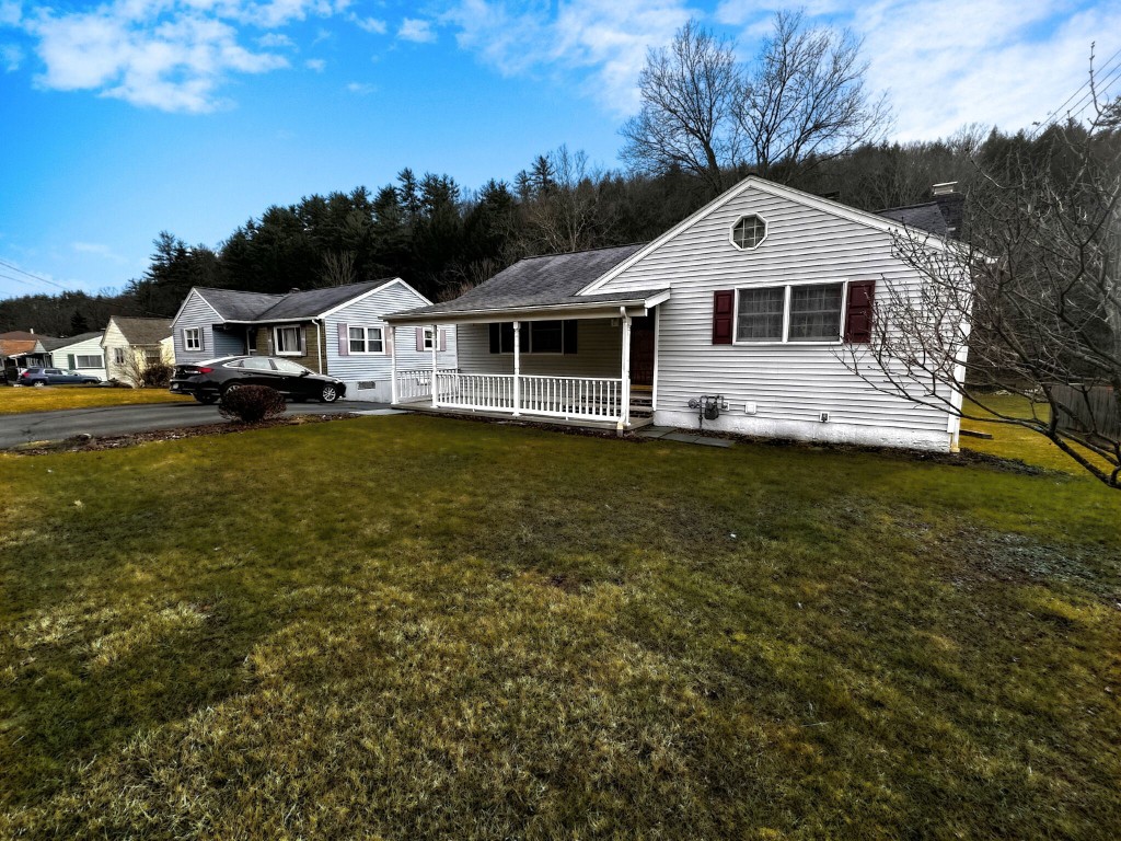 961 Day Road, Endicott, New York image 1