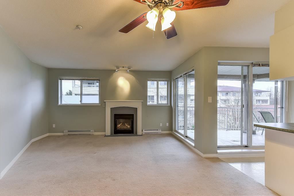 listing image 1101413985120319043