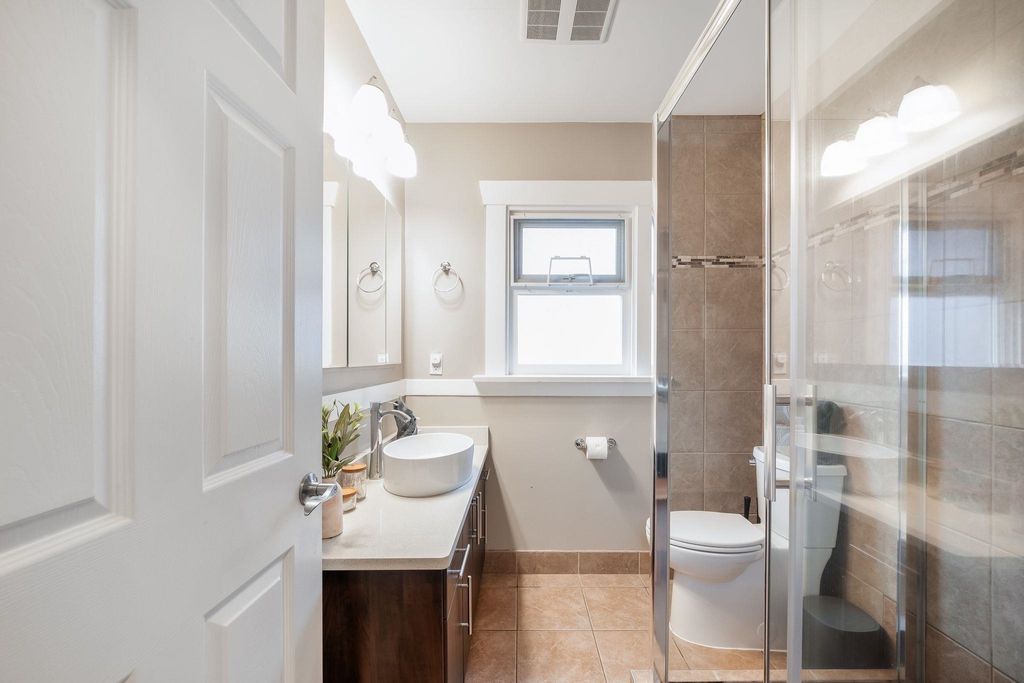 listing image 1106527262111912227