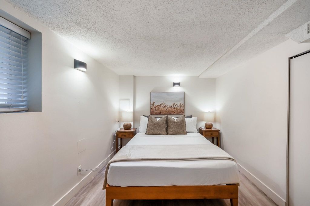 listing image 1105181398199580949