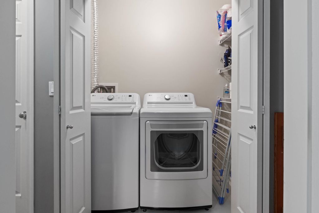 listing image 1105075973043584602