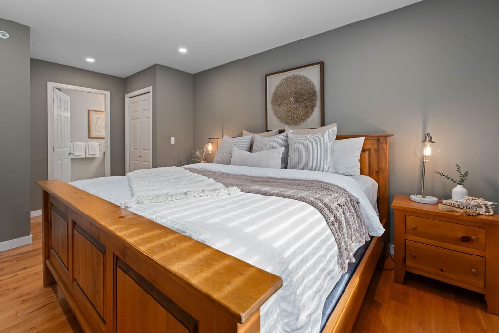 listing image 1109324155183069275