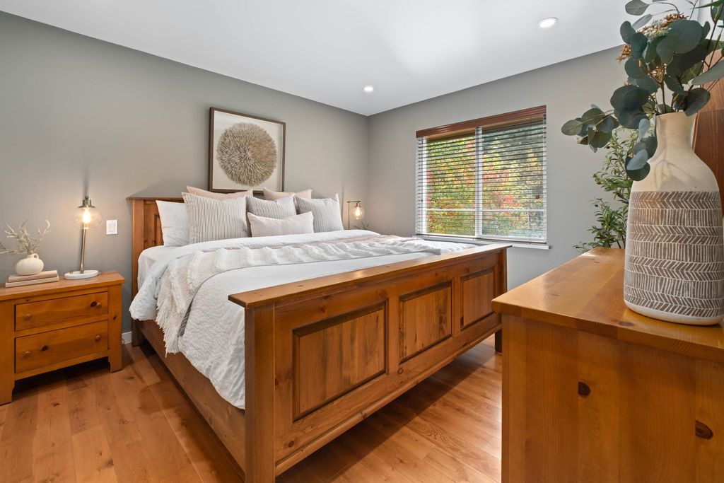 listing image 1107675015285309368