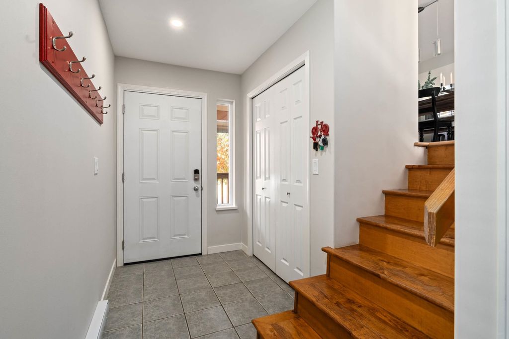 listing image 1104727947793989543