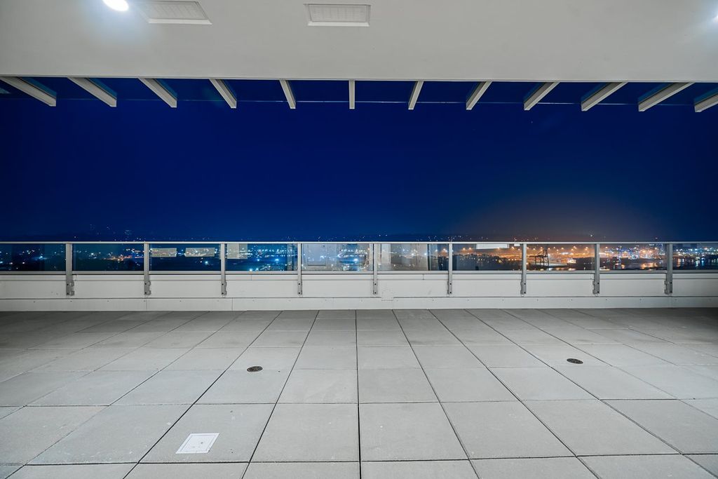 listing image 1105751480909941602