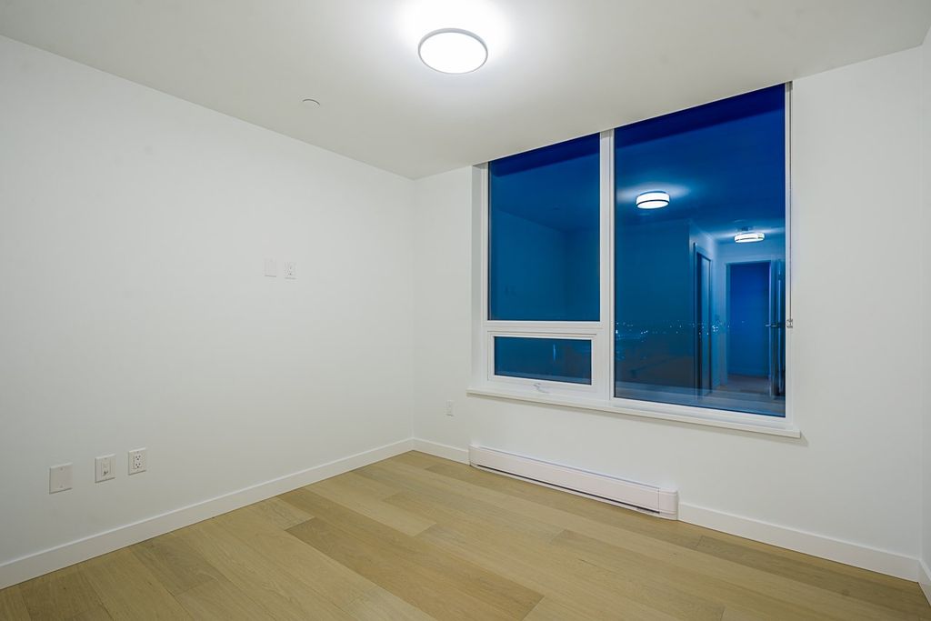 listing image 1100083972441528686