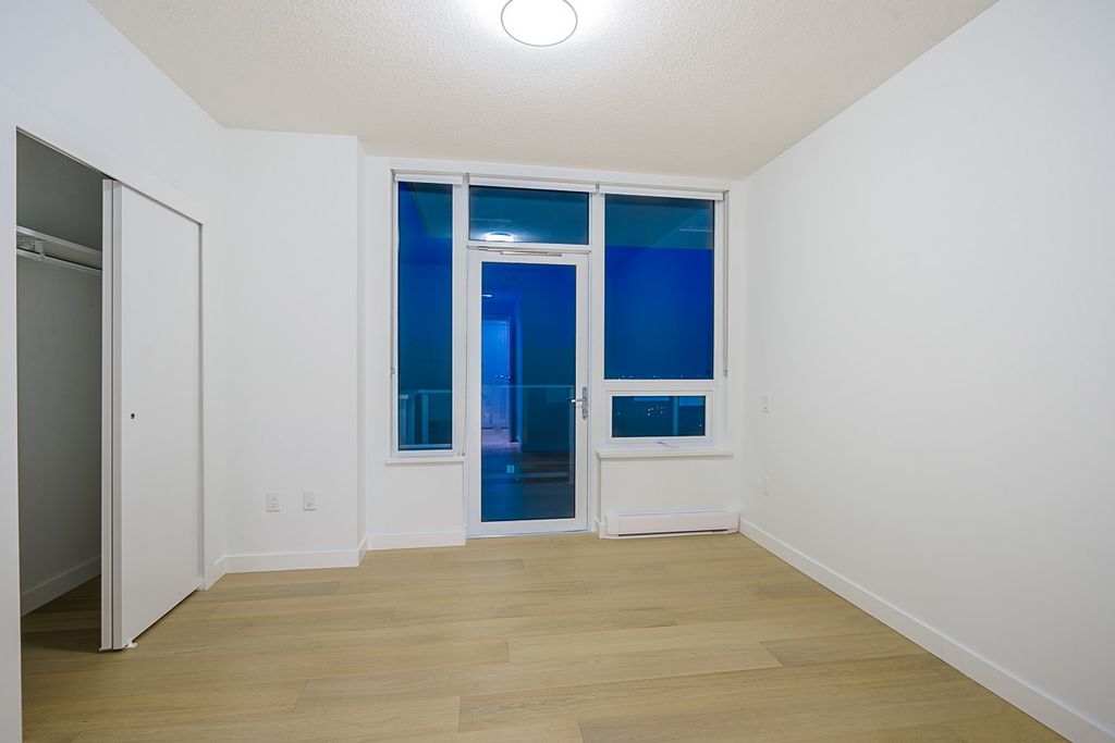listing image 1103479476488264291