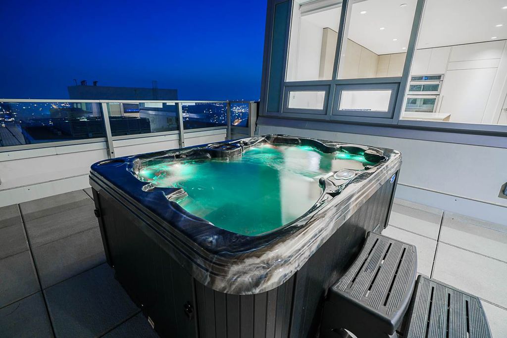 listing image 1108978213806459418